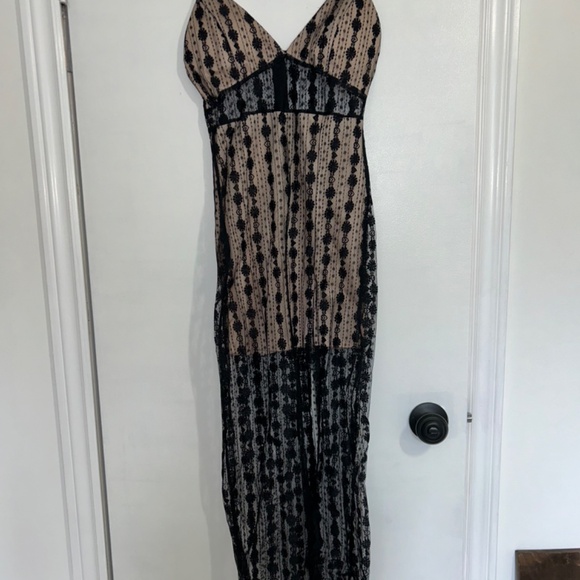 Lace Dress - Picture 2 of 5